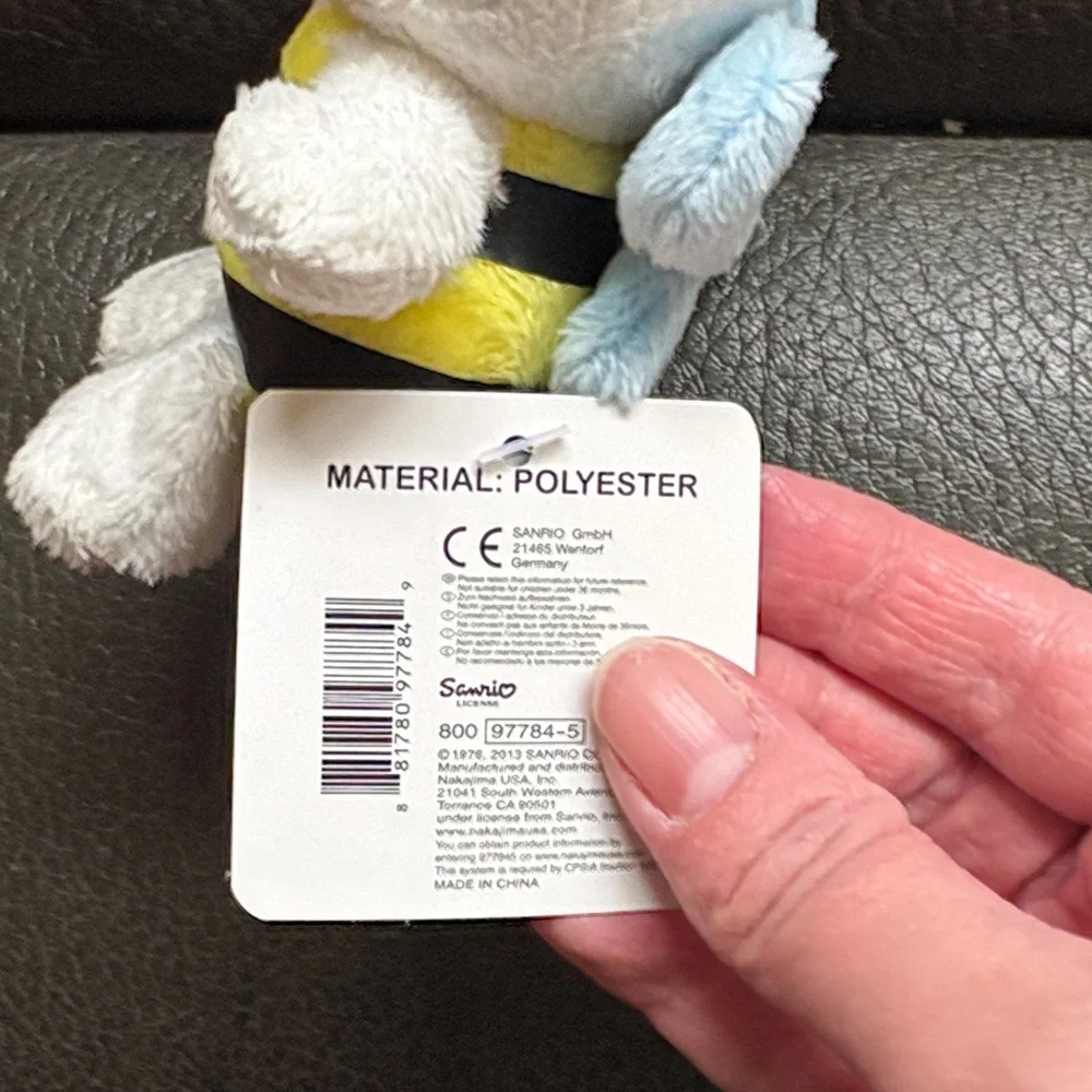 Hello kitty adorable stuffed bee with blue wings - Picture 3 of 4